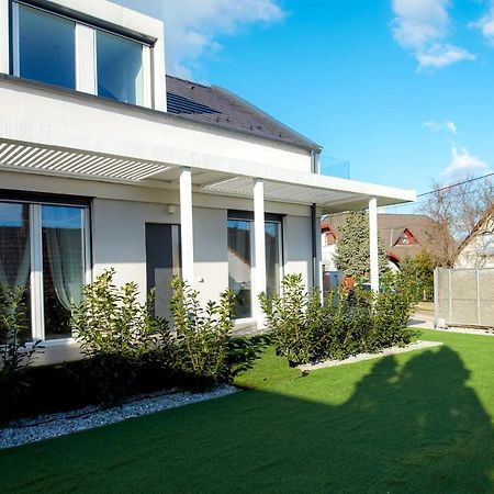 A9 Luxury Balatonudvari Villa Luaran gambar